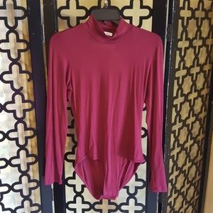 BURGUNDY VELVET TORCH MOCK TURTLENECK BODYSUIT Size Large‎